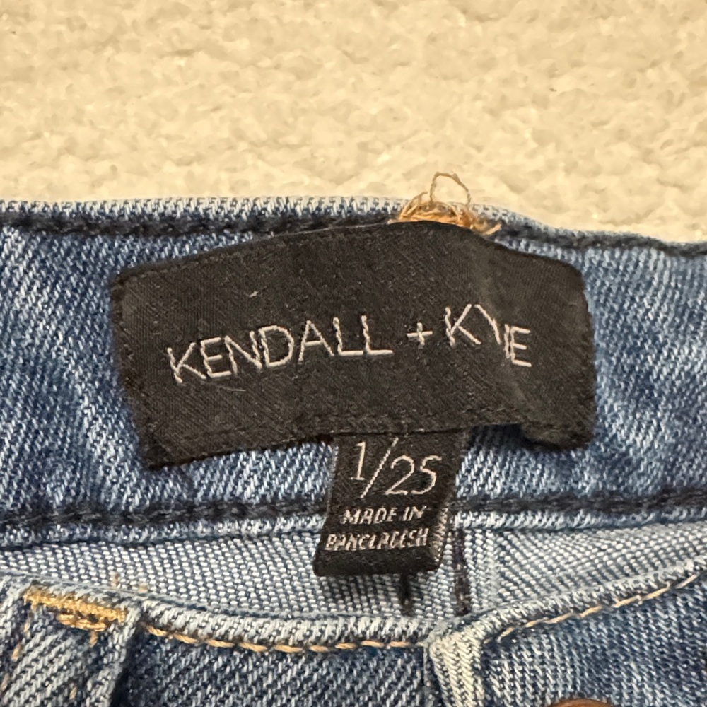 NWT Kendall & Kylie Distressed Blue Skinny Jeans 1/25 - Picture 2 of 8